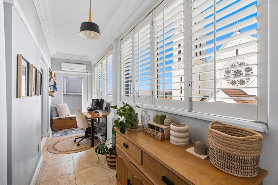 2 Bedroom Property for Sale in Green Point Western Cape